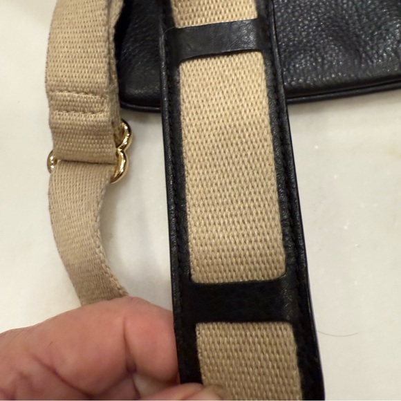 Michael Kors Women’s Black Pebbled Leather Crossbody Bag EUC - Picture 5 of 12